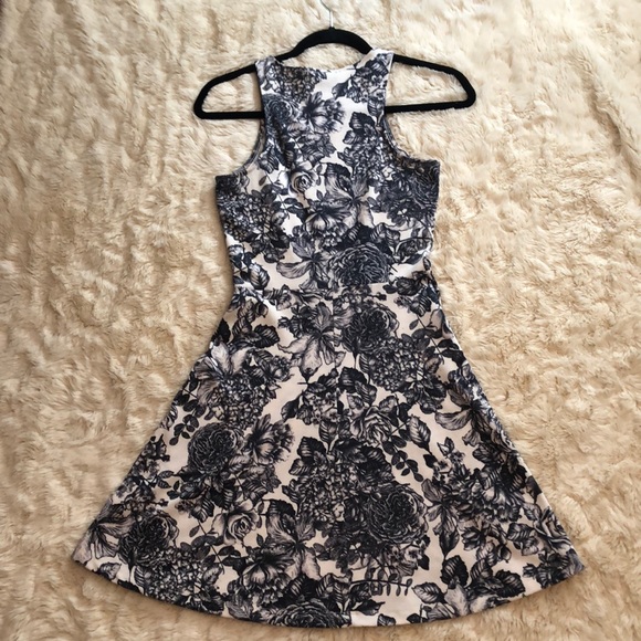 H&M Dress - Picture 4 of 4